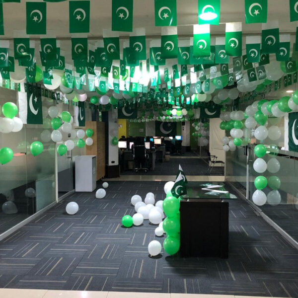 Premium 14 August Office Decoration with Flags & Balloons