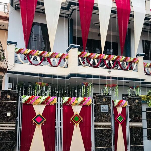 Elegant Gate and Balcony Draping Decor for Weddings