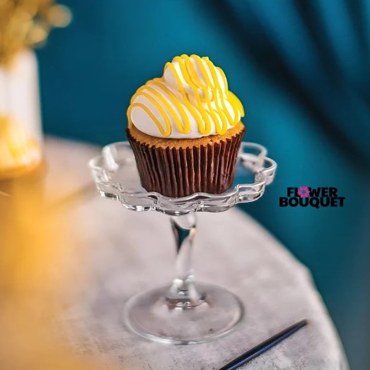 Refreshing Keylime Cupcake with Citrus Frosting